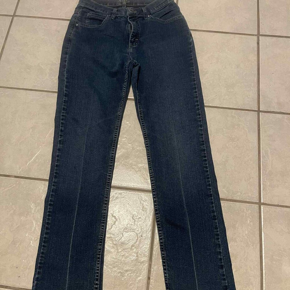 RIDERS BY LEE WOMAN'S STRAIGHT LEG MEDIUM WASH‎ SIZE 10M INSEAM 30"